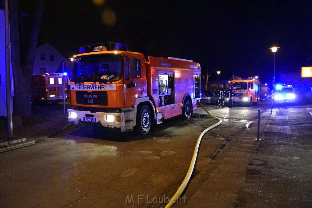 Feuer 2 Koeln Porz Langel Hinter der Kirche P100.JPG - Miklos Laubert